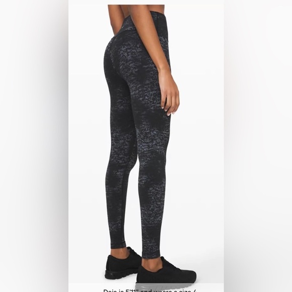 Lululemon Wunder Under HR Tight 28” Yoga Workout , size 6 - Picture 9 of 11